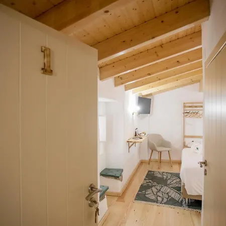 Patio House Bed & Breakfast Obidos