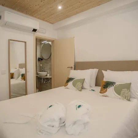 Patio House 4*