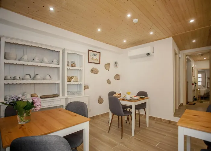 Patio House Bed & Breakfast Óbidos